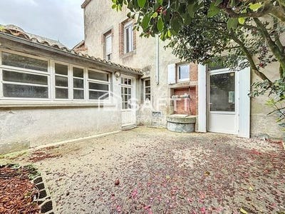 /international/fr/la-chapelle-saint-laurent-charente-310099626831/