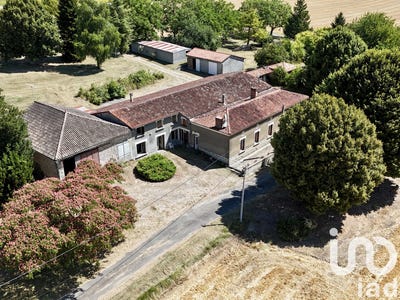 /international/fr/bessac-charente-310105055905/