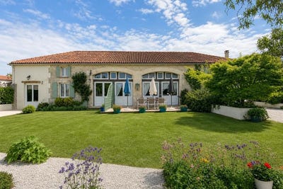 /international/fr/bresdon-charente-310107743911/