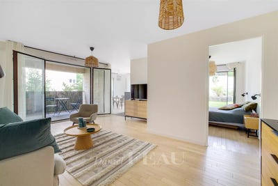 /international/fr/versailles-ile-de-france-310108554002/