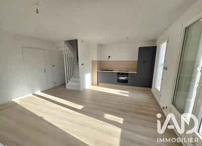 /international/fr/la-chapelle-saint-luc-ardennes-310108949797/