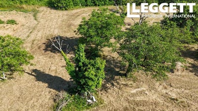 /international/fr/terrasson-lavilledieu-aquitaine-310100827859/