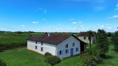 /international/fr/nogaro-midi-pyrenees-310107980596/