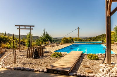 /international/fr/bize-minervois-languedoc-roussillon-310107794149/