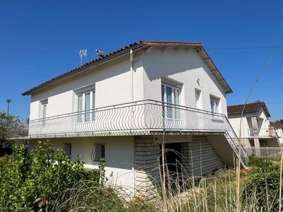 /international/fr/ruffec-charente-310119995794/