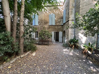 /international/fr/avignon-provence-alpes-cote-d-azur-310110115054/