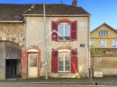 /international/fr/saint-julien-du-sault-burgundy-310099060249/