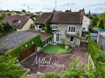 /international/fr/montceau-les-mines-burgundy-310099786188/