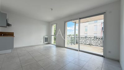 /international/fr/la-roche-sur-yon-pays-de-la-loire-310108599850/