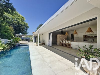 /international/fr/poussan-languedoc-roussillon-310106513074/