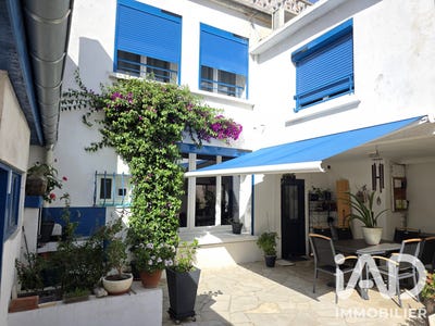 /international/fr/cuxac-d-aude-languedoc-roussillon-310106707484/