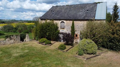 /international/fr/saint-ouen-en-champagne-pays-de-la-loire-310108082445/