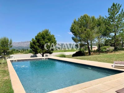 /international/fr/pourrieres-provence-alpes-cote-d-azur-310100182119/