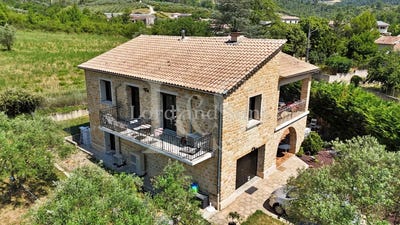 /international/fr/pierrelongue-rhone-310100576725/