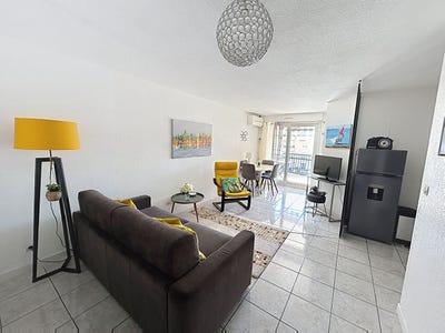 /international/fr/frejus-provence-alpes-cote-d-azur-310120048435/