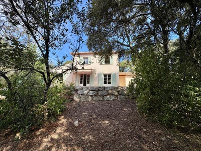/international/fr/venasque-provence-alpes-cote-d-azur-310110427605/