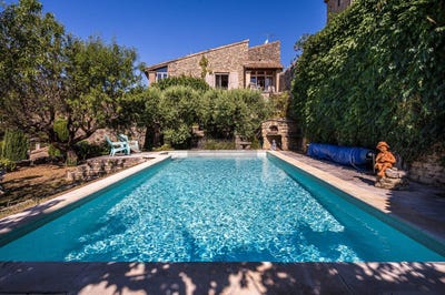 /international/fr/gordes-provence-alpes-cote-d-azur-310101533826/