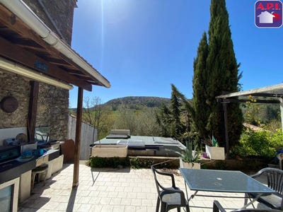 /international/fr/chalabre-languedoc-roussillon-310098890221/