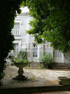 /international/fr/charnizay-centre-val-de-loire-310100497622/?lang=zh-tw