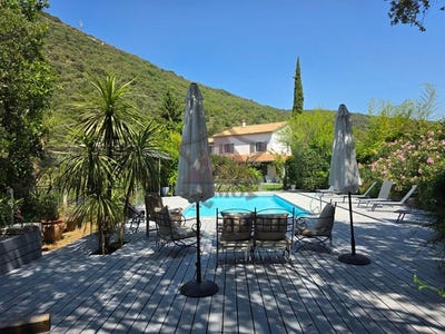 /international/fr/saint-bres-languedoc-roussillon-310119554915/