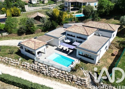 /international/fr/saint-michel-d-euzet-languedoc-roussillon-310107675858/