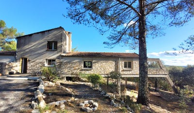 /international/fr/vezenobres-languedoc-roussillon-310101376168/?lang=en