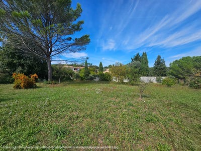 /international/fr/lorgues-provence-alpes-cote-d-azur-310108870513/
