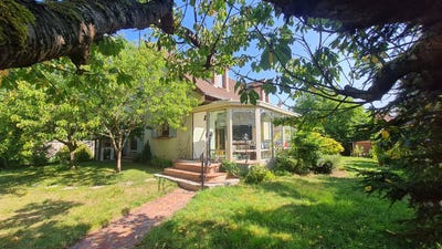/international/fr/nogent-le-roi-centre-val-de-loire-310100792171/