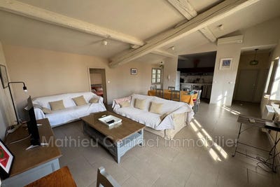 /international/fr/nimes-languedoc-roussillon-310106938684/