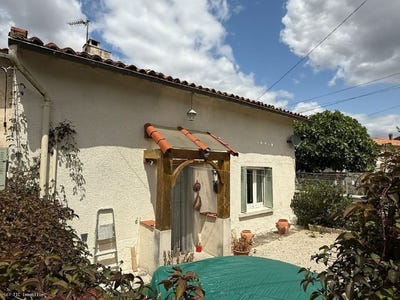 /international/fr/civray-charente-310101532288/