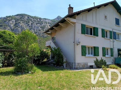 /international/fr/tarascon-sur-ariege-midi-pyrenees-310108892596/