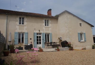 /international/fr/aubeterre-sur-dronne-charente-310100066401/?lang=en