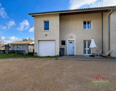 /international/fr/roussillon-burgundy-310107680338/