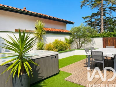 /international/fr/guethary-aquitaine-310108895171/