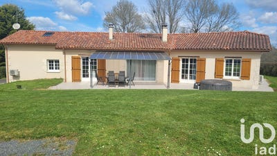 /international/fr/saint-christophe-de-double-aquitaine-310098415811/