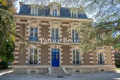/international/fr/auxerre-burgundy-310101183641/?lang=en