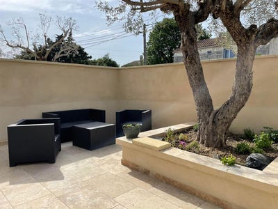 /international/fr/arles-provence-alpes-cote-d-azur-310100649710/