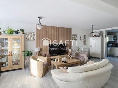 /international/fr/neuville-sous-montreuil-calais-310107769651/