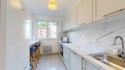 /international/fr/rue-henri-rolland-villeurbanne-rhone-310108645271/
