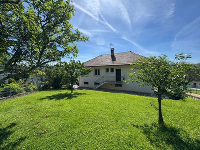 /international/fr/lons-le-saunier-franche-comte-310108557695/