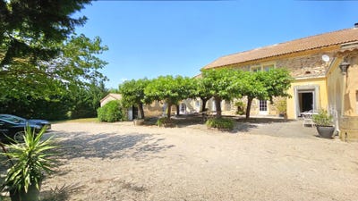 /international/fr/castillon-du-gard-languedoc-roussillon-310109045760/