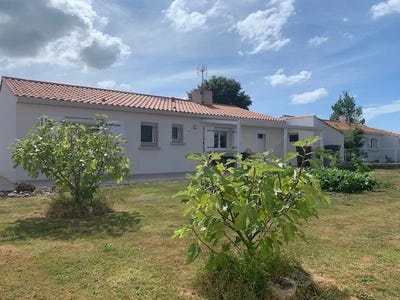 /international/fr/soullans-pays-de-la-loire-120087386951/