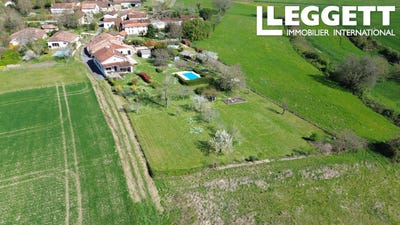 /international/fr/brie-sous-chalais-charente-310105758561/