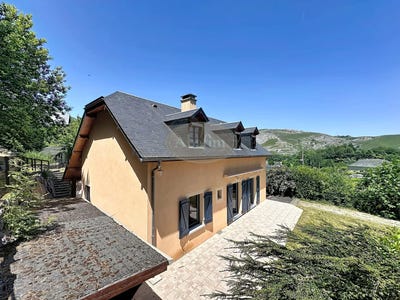 /international/fr/lourdes-midi-pyrenees-310105308490/