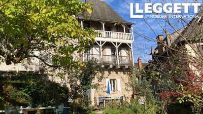 /international/fr/uzerche-limousin-310103087585/