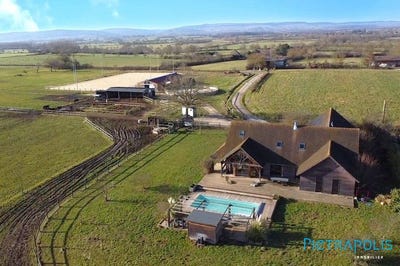 /international/fr/varennes-le-grand-burgundy-310108792140/