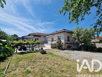 /international/fr/la-tour-du-crieu-midi-pyrenees-310108245461/