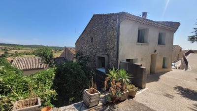 /international/fr/fouzilhon-languedoc-roussillon-310107921151/