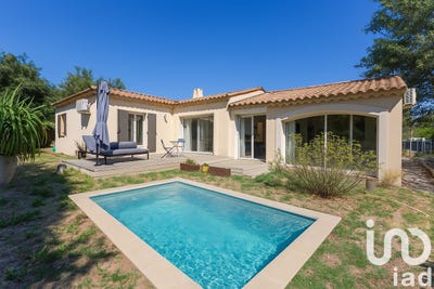 /international/fr/rochefort-du-gard-languedoc-roussillon-310101470288/?lang=zh-tw
