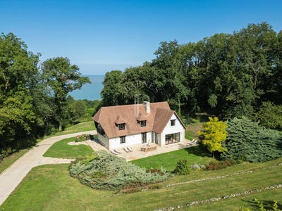 /international/fr/villerville-la-basse-normandie-120095857084/